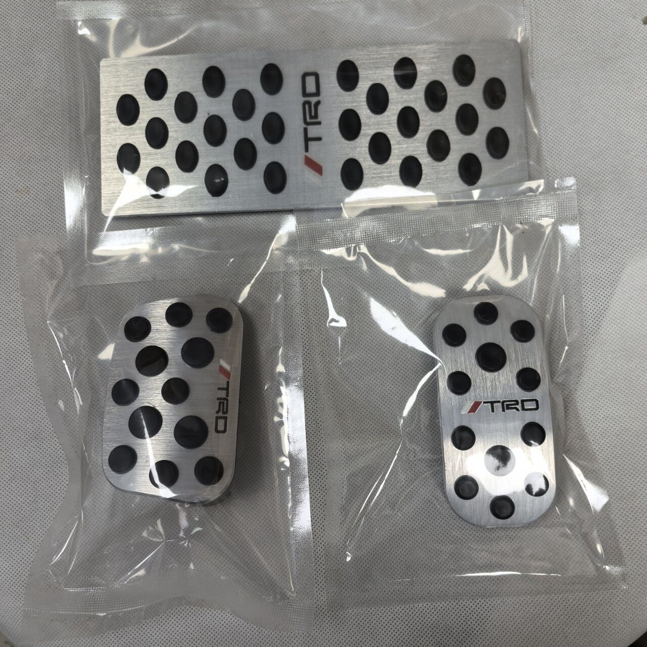 适用丰田CHR奕泽汉兰达卡罗拉凯美瑞/RAV4雷凌改装油门刹车脚踏板