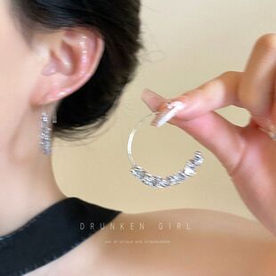 耳环气质适合的圆圈夸张爆款脸方圆耳圈高级感新款女轻奢2025耳饰