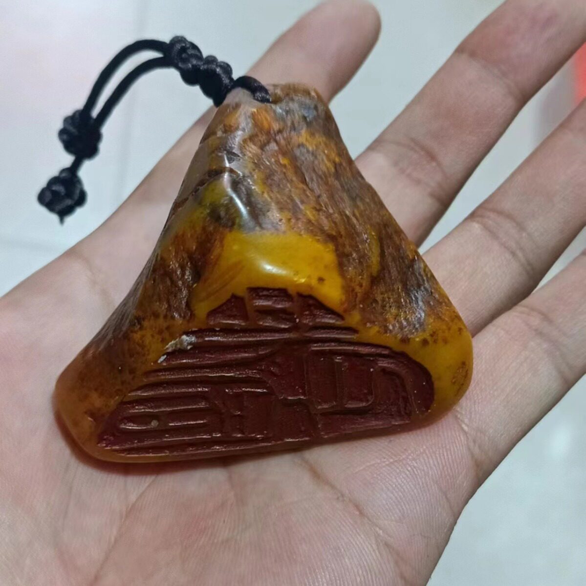 厂家批发珍品老货旧藏田黄石原石把件摆件每个都不一样择优随机