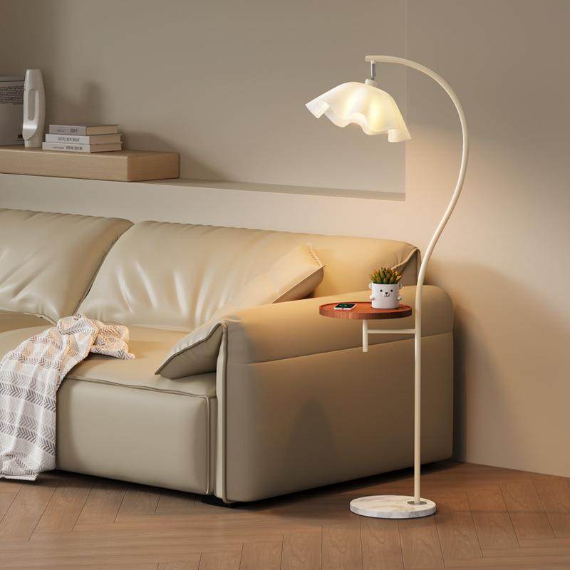 奶油风落地灯客厅北欧卧室床头灯沙发旁简约现代花瓣站立装饰台灯