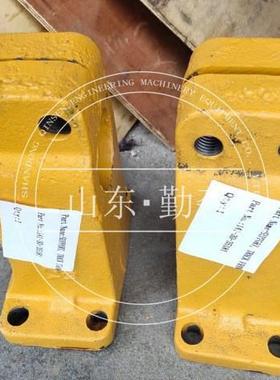 推土机配件各种型号齐全D70LE-8托轮支架141-30-35181