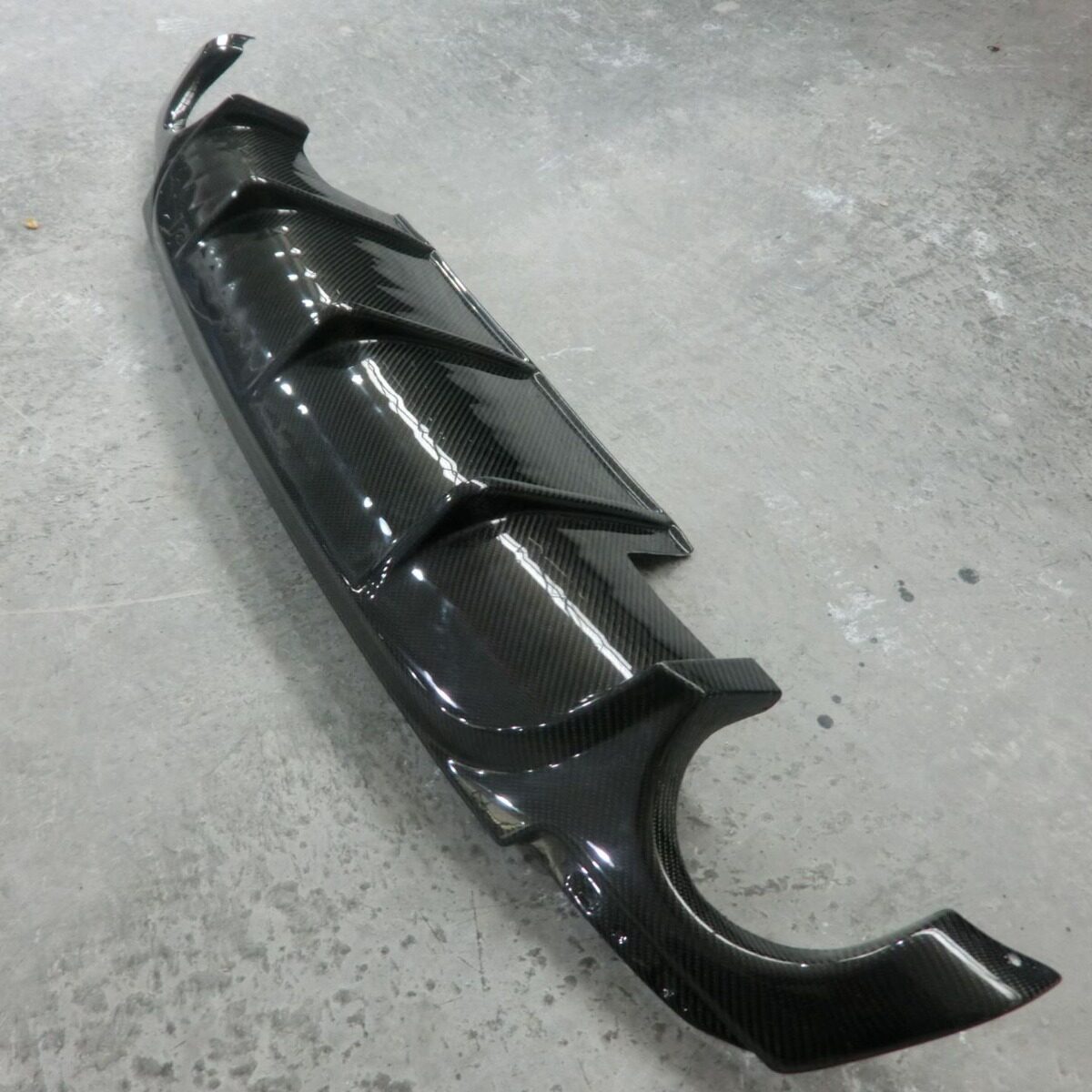 萨博后扰流 适用SAAB 93 后扰流，双排汽位碳纤维材质