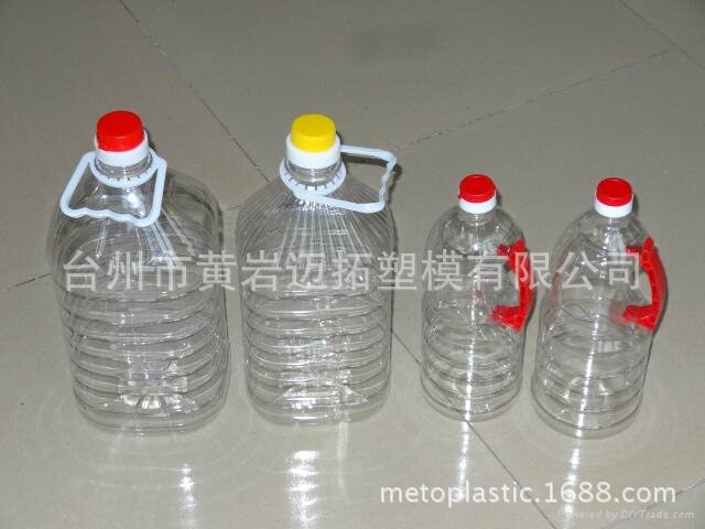 5L油瓶全自动吹瓶机出一二