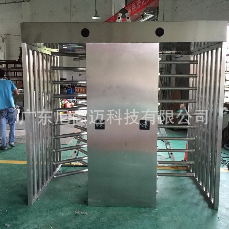 全高立式旋转棍闸封闭式不锈钢管梳状双通道单限电动十字转闸门禁