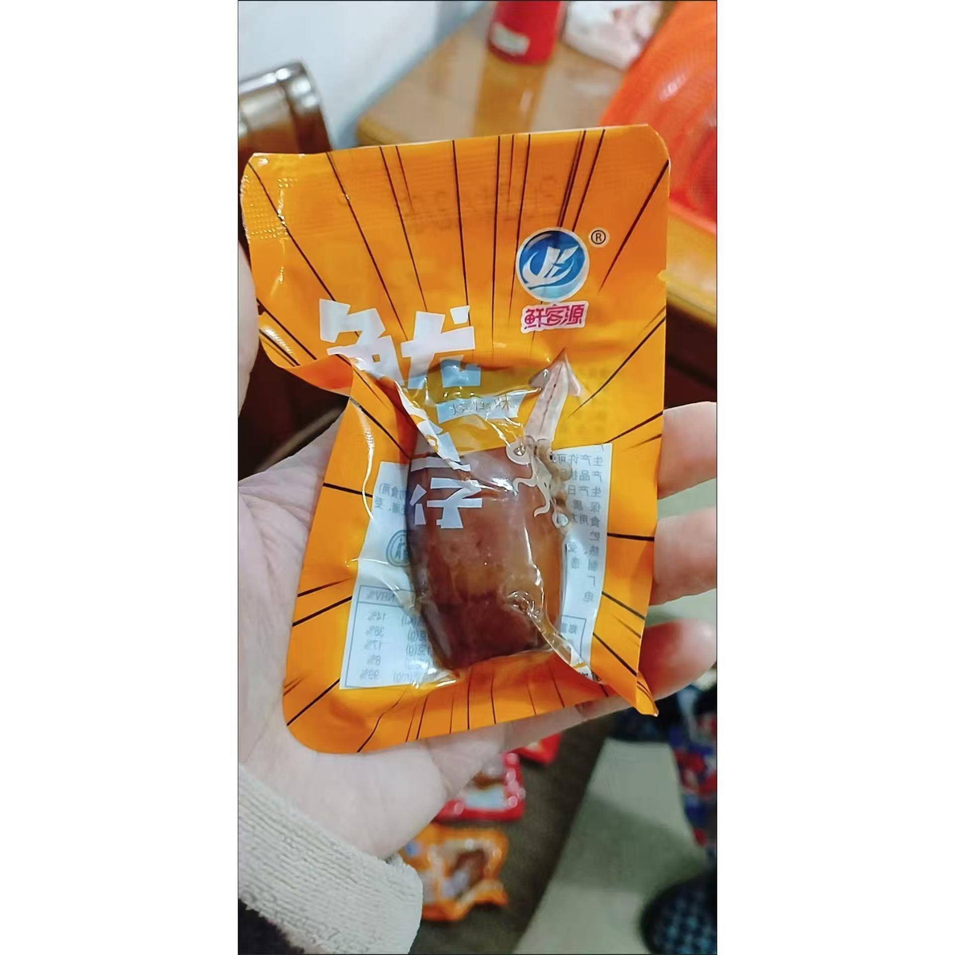 即食带籽鱿鱼仔丝香辣烧烤墨鱼仔小海鲜解馋网红办公室零食下酒菜
