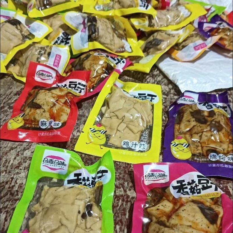 香菇豆干重庆特产风味豆干五香麻辣休闲零食散装小吃豆干整箱