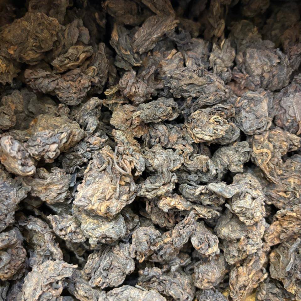 勐海县永明茶厂2012年陈年古树金芽老茶头醇润500熟普普洱茶