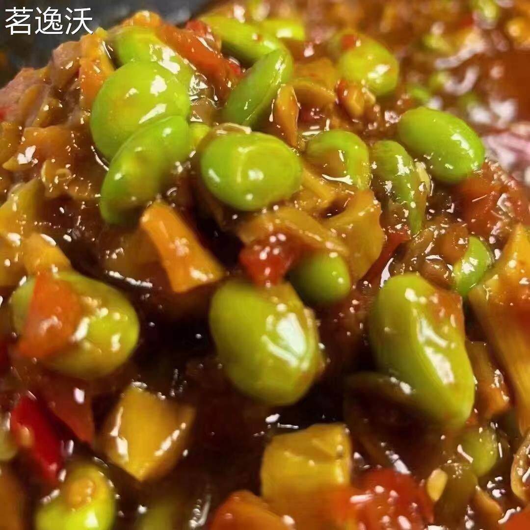 懒懒家毛豆笋干酱下饭菜拌面酱姬茸牛肉酱大块拌饭开盖即食微中辣