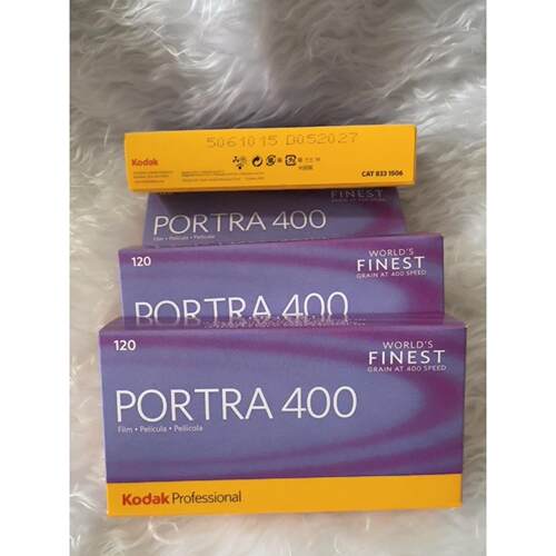 柯达胶卷原装现货柯达炮塔PORTRA400度120柯达彩色负片27年5月同人AI