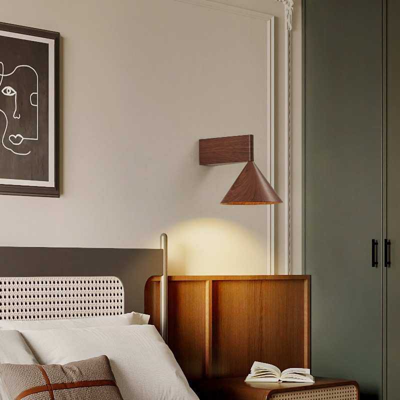 床头灯新款中古风复古胡桃木色全光谱护眼圆锥几何简约卧室壁灯