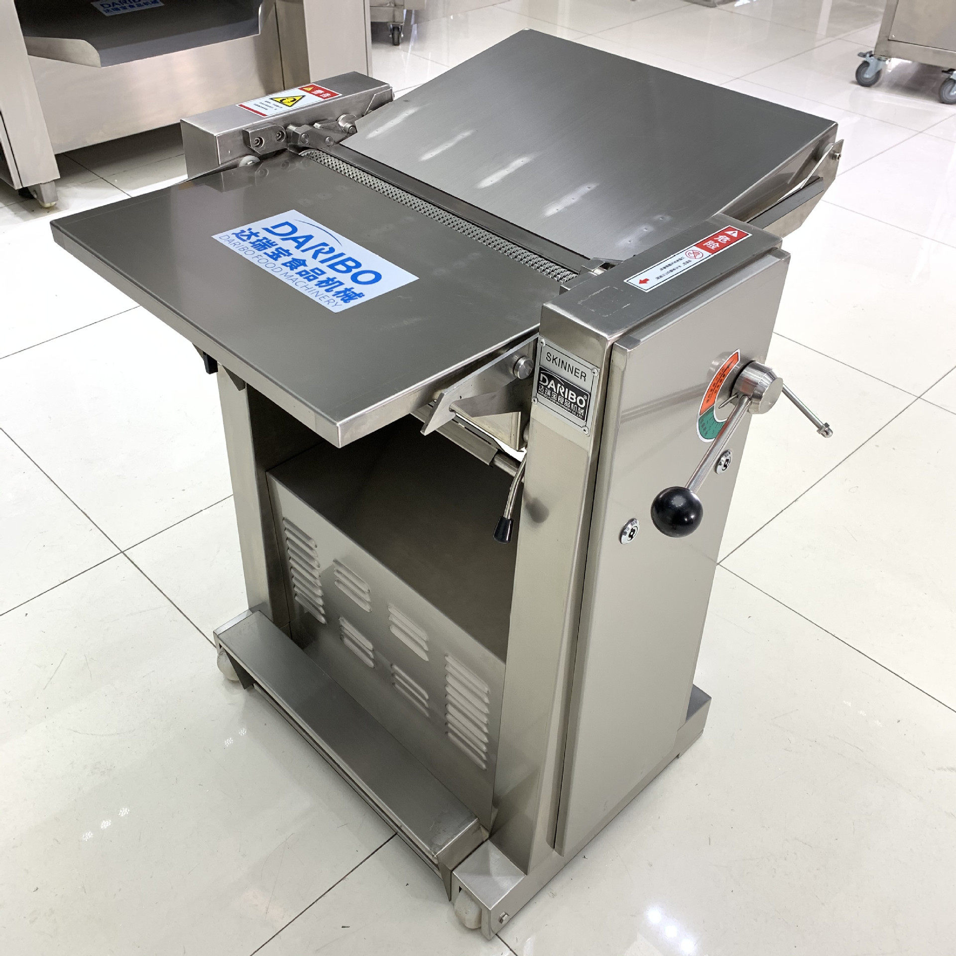 W 猪肉去皮机435型 猪肉去皮机猪肉剥皮机 猪肉刮皮机厚度可调节,清洗/食品/商业设备,肉制品加工设备,淘宝优惠券,粉丝福利购,淘宝优惠卷