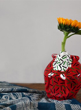 占领花财神花器 喜庆祝福 陶瓷花器家居摆件礼物红色装饰器天然