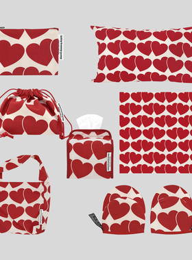 KBP Tweedle 爱心图案 手拿包 舒适 棉质 靠垫 收纳包 小包包