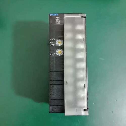 议价龙CJ1W-DA08V D/A转换模块 成色新