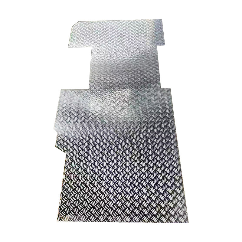 依维柯欧胜得g意全车铝板汽车护板不锈钢脚垫面包车拉货地垫改装