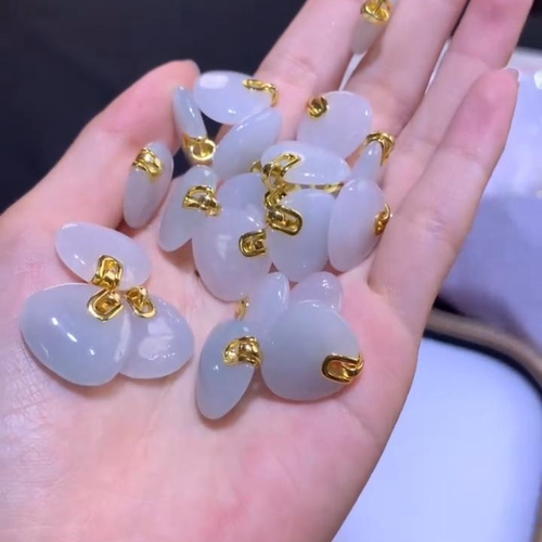 【逍遥】天然A货翡翠包包吊坠*650/801230/多样性发/1件