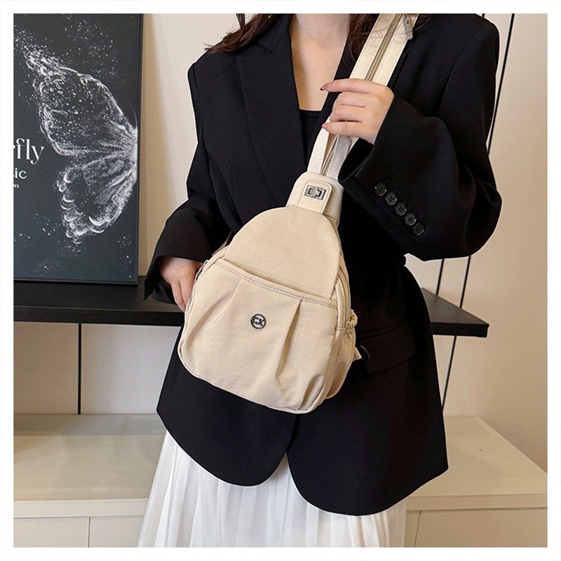 旅游双肩包女2024新款胸包轻便通勤斜挎两用包运动单肩登山小,箱包皮具/热销女包/男包,通用款女包,淘宝优惠券,粉丝福利购,淘宝优惠卷