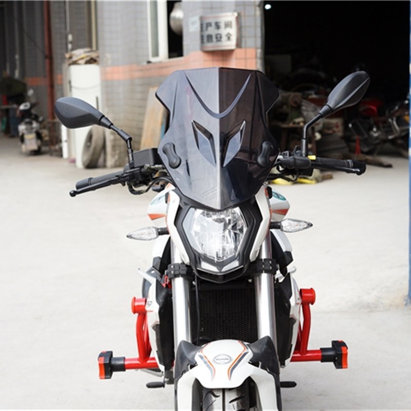 适用贝纳利红宝龙挡风玻璃TNT1改装风挡PC挡风改装