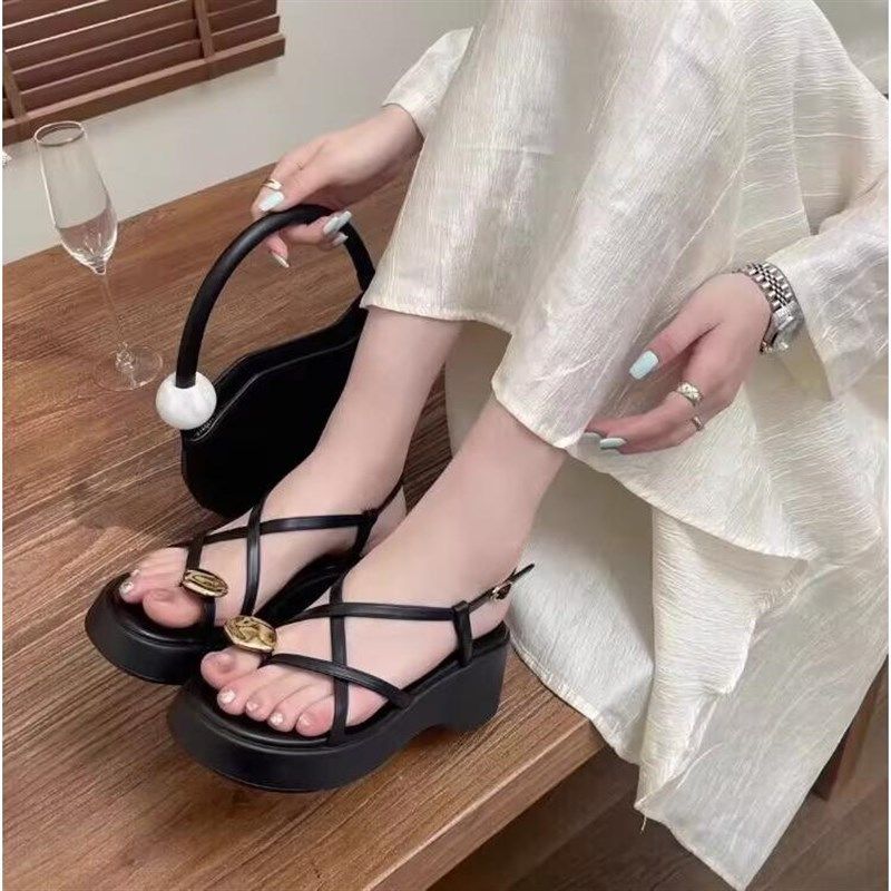 101-138夏季新品女凉鞋粗跟一字扣凉鞋平底R女凉鞋百搭低跟鞋女,女鞋,时装凉鞋,淘宝优惠券,粉丝福利购,淘宝优惠卷