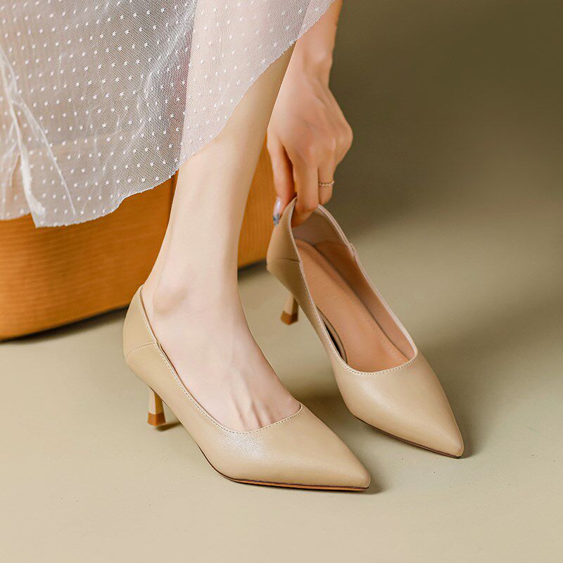 软皮裸色高跟鞋女细跟法式v3厘米小跟不累脚浅口尖头上班面试单鞋