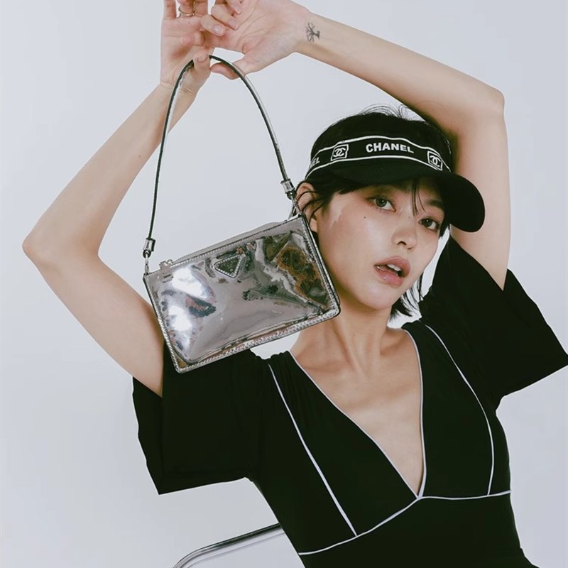 亲爱的朋友-W小调连体s平角裙式黑白保守显瘦遮肚新款游泳衣泳装