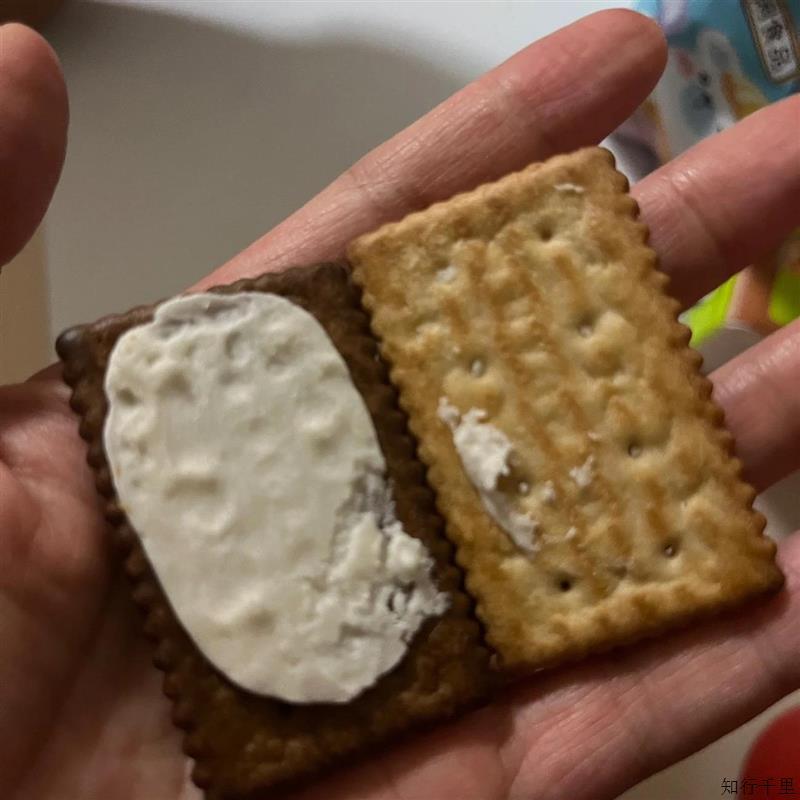 现货亨裕 朱古力味夹心饼干 干经典怀旧老式休闲 小零食80 90后整