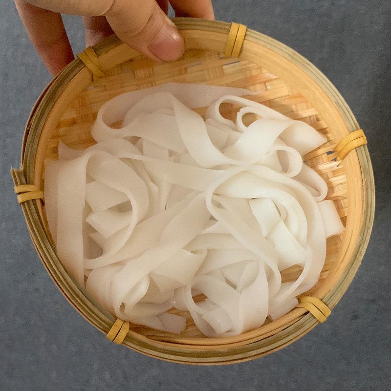 现货鲜米粉湖南手工米面新鲜湿米粉扁粉正宗长沙粉河粉切粉宽粉宽