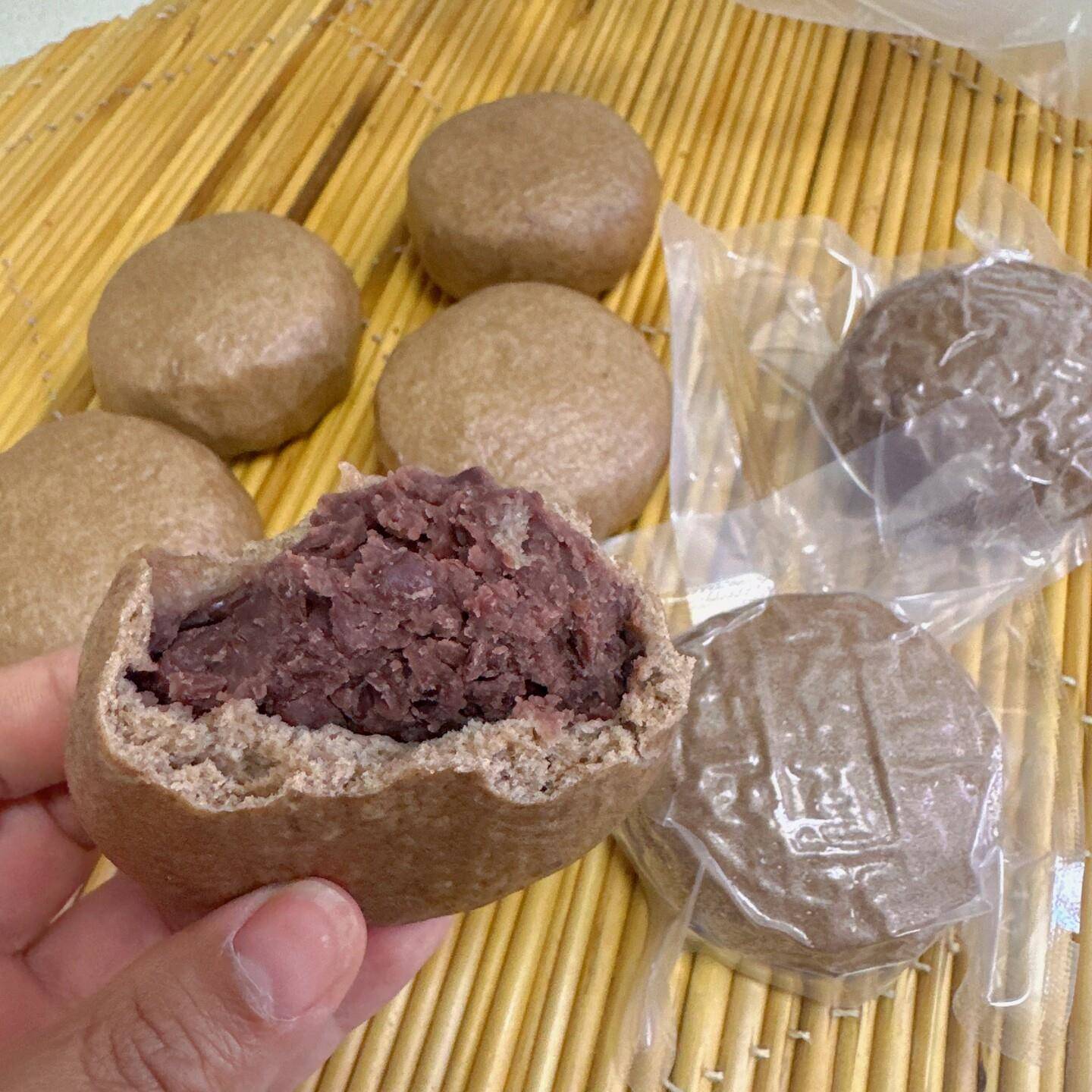 现货全麦馒头黑全麦豆沙包山东老式手工豆沙包不加糖健身代餐豆沙