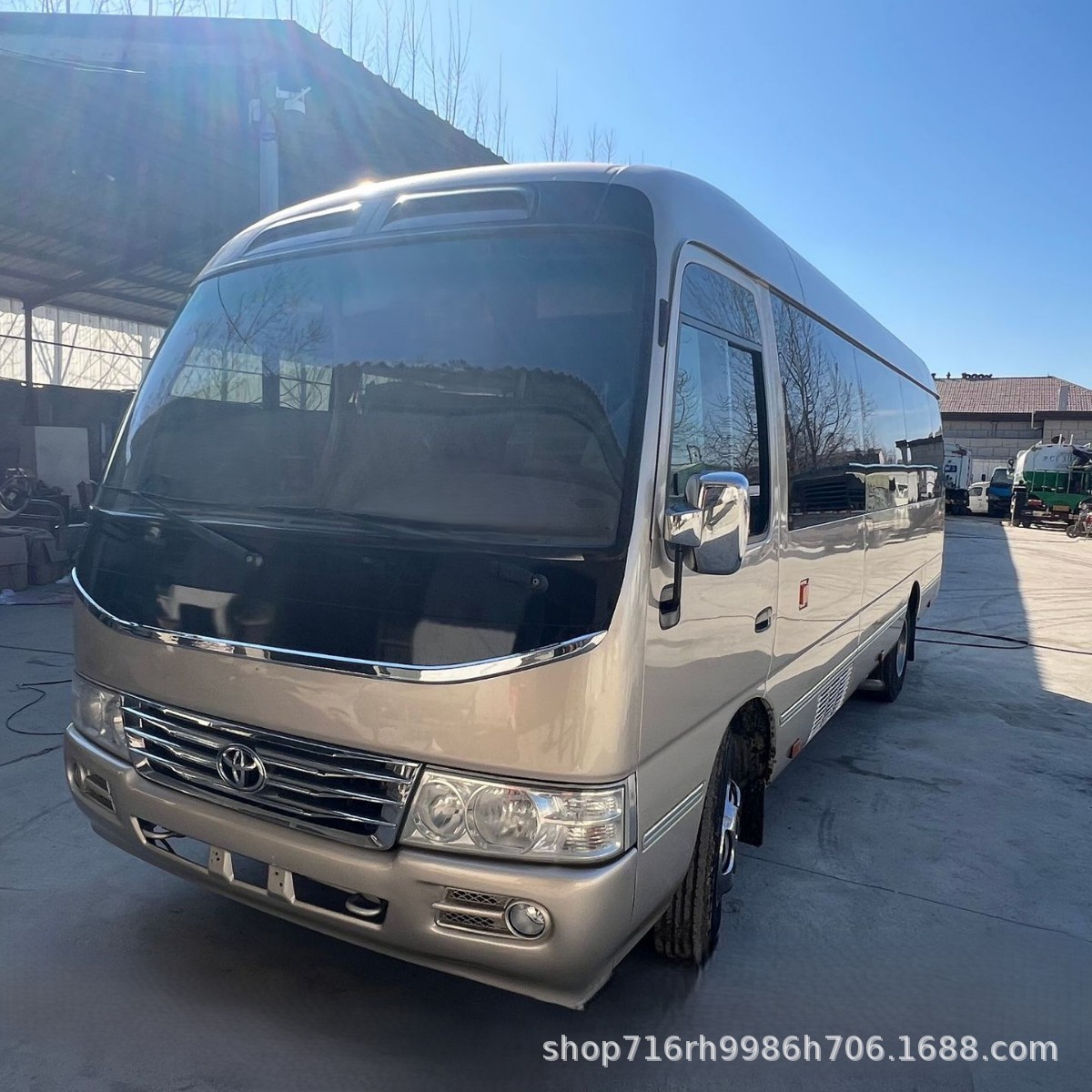 外贸考斯特19/23座自动门客车