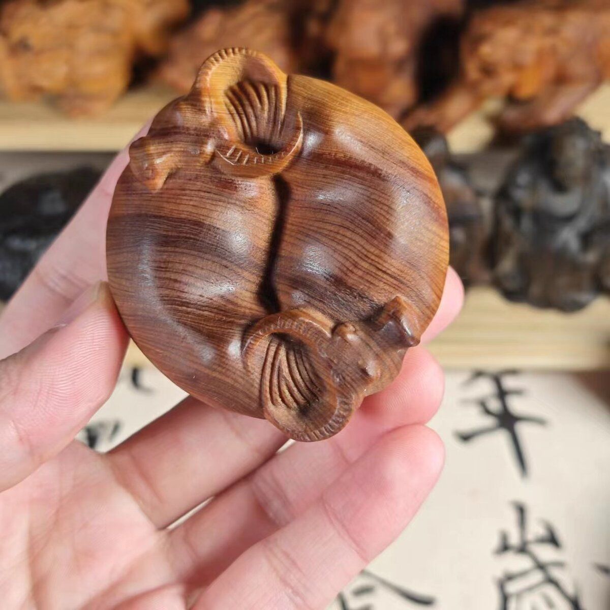 崖柏高油陈化牛转乾坤文玩把件