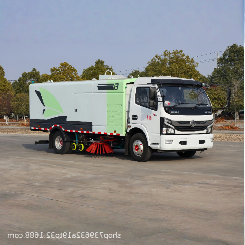东风凯普特大型洗扫洒水车