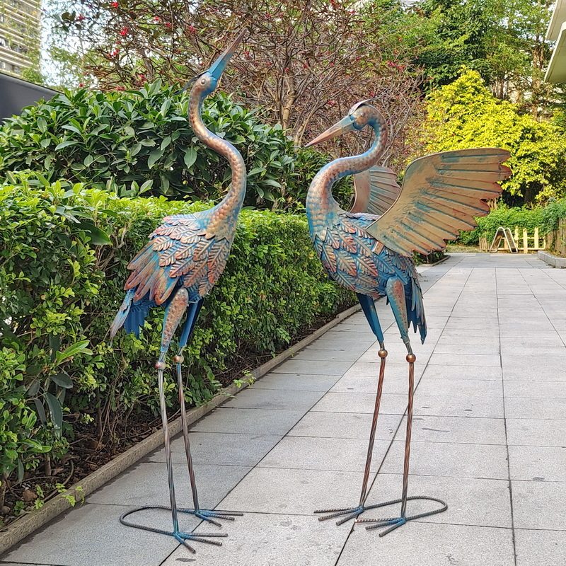 外贸热销欧式别墅田园庭院风景区装饰古铜色展翅对鹤铁艺动物摆件