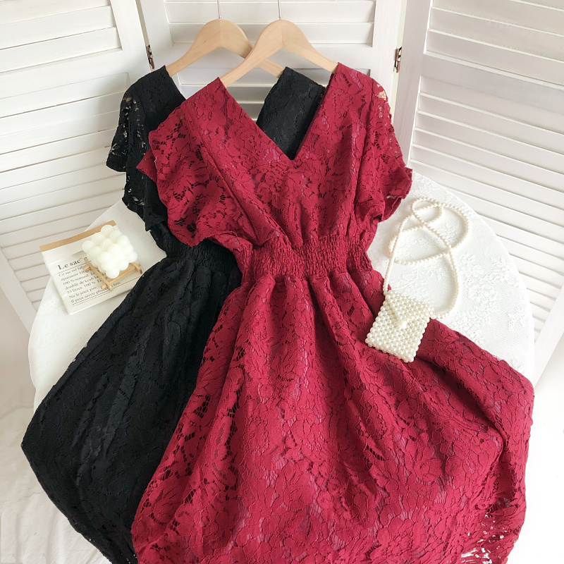 2021新款温柔风百搭V领镂空蕾丝收腰显瘦荷叶袖中长款a字连衣裙女