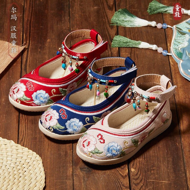 新款儿童绣花鞋女民族风布鞋唐装鞋舞蹈表演童鞋三月三壮族汉服鞋,童鞋/婴儿鞋/亲子鞋,儿童汉服鞋,淘宝优惠券,粉丝福利购,淘宝优惠卷