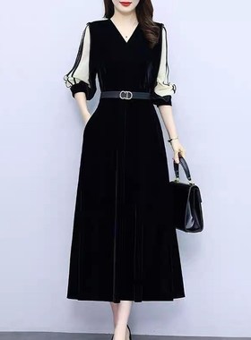 十里长亭  2024年秋季新款极简风收腰显瘦长袖黑色宽松连衣裙女