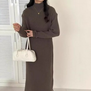 半高领打b底针织连衣裙女宽松秋冬配大衣加厚内搭过膝长款毛衣裙