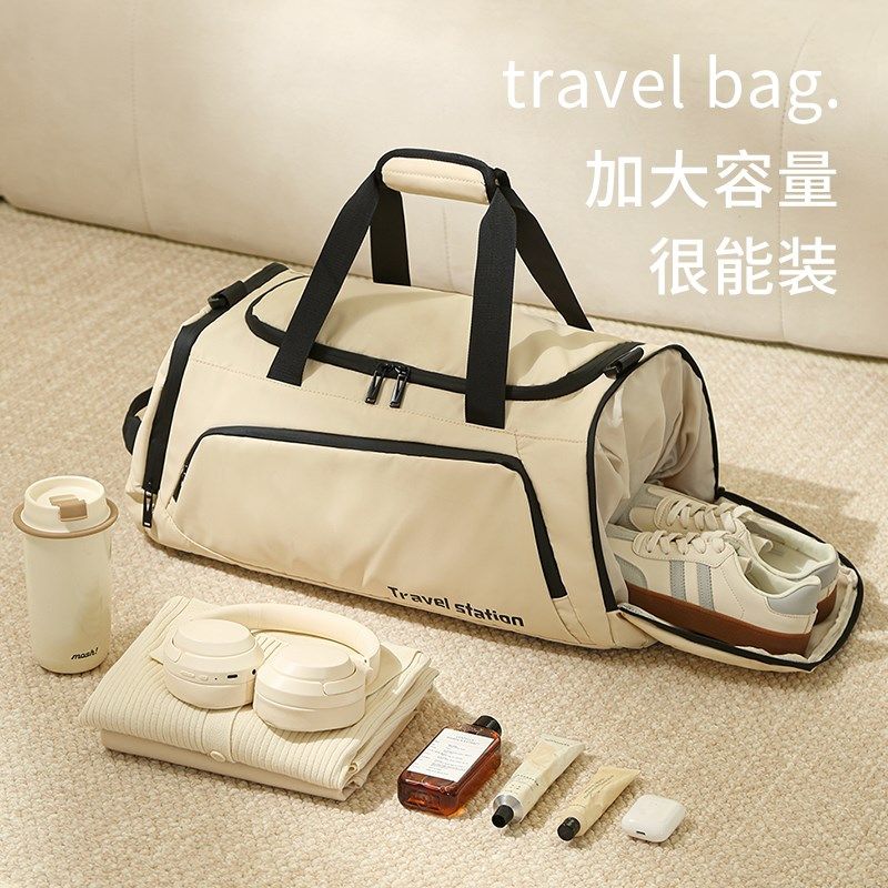 旅行用品户外登山包大容量运动健身包防水多功能双肩包露营包