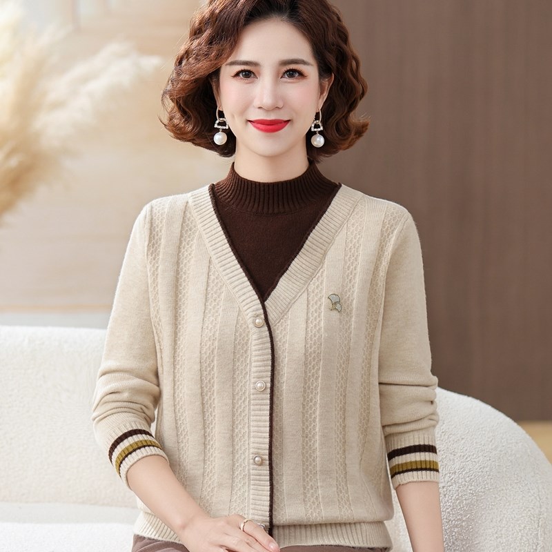 洋气妈妈秋季外穿假两件宽松毛衣中老年女秋冬时尚针织Z打底衫上