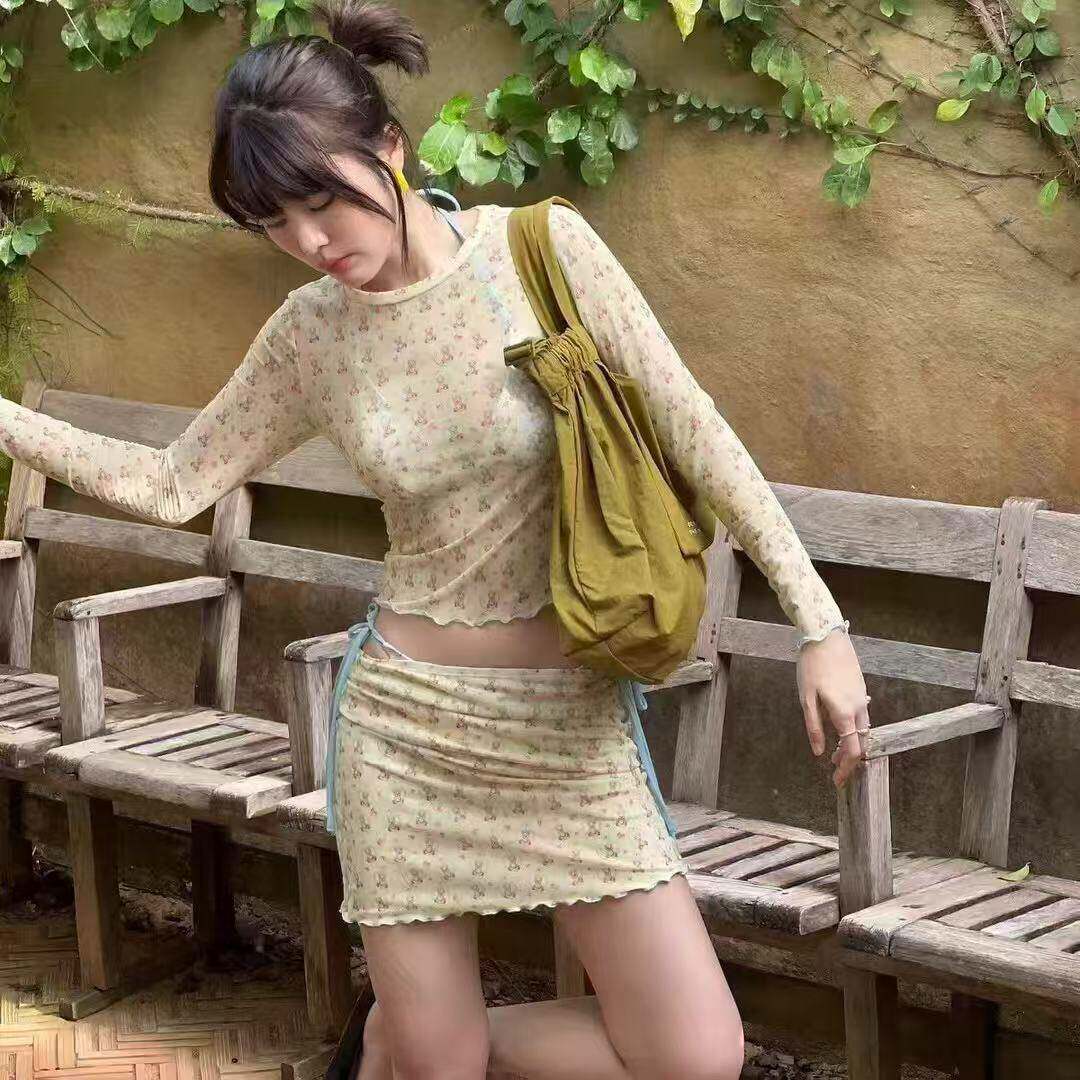 防晒长袖网纱外衫保守裙款四件套装温度度假分体游泳衣女比基尼