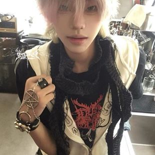 Caim亚文化暗黑金属铆钉五芒星朋克骷髅头手环手背链性街舞 稻风