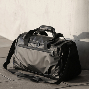 男士大容量出差旅行包干湿分离健身包独立鞋仓酷帅运动行李斜挎包