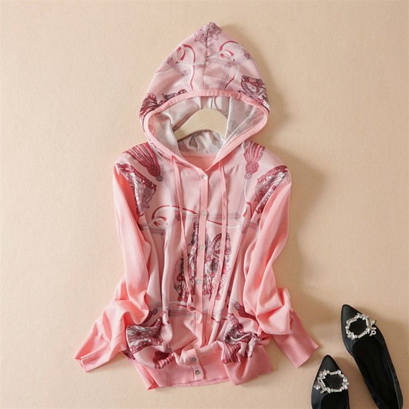 春秋新款减龄小清新缎面印花长袖连帽针织宽松薄款开衫上衣女