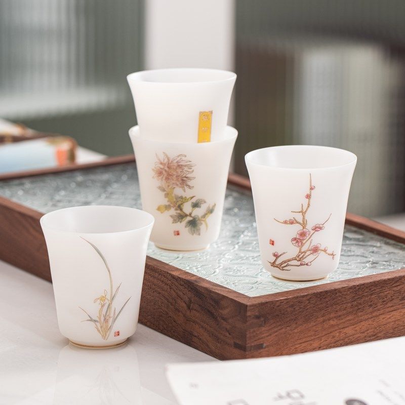 冰种羊脂玉陶瓷梅兰竹菊主人杯高档个人杯男女功夫茶具闻香品茗杯