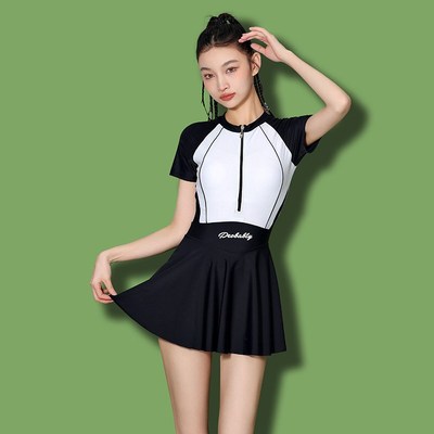 连体泳衣女e2025新款保守显瘦遮肚游泳馆裙式平角遮肚游泳装女