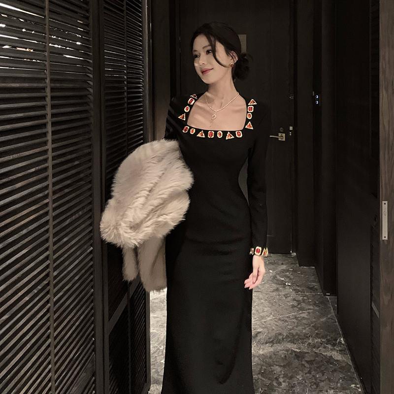 名媛轻奢高级感晚礼服手工钉钻聚会派对御姐风超好看方领连衣裙女