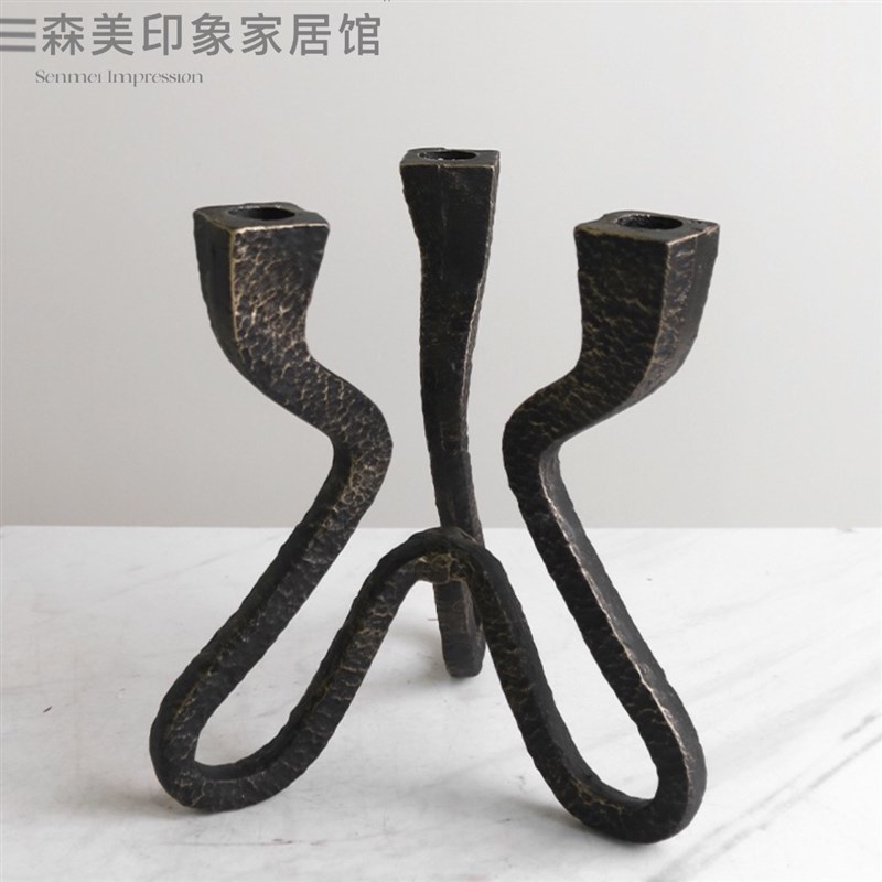 现代简约黑白高级金属质感人物特色摆件样K板间售楼处酒店大堂饰