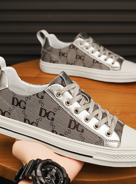 夏季英伦潮流板鞋男l2023新款软底透气布鞋男士个性时尚百搭休闲