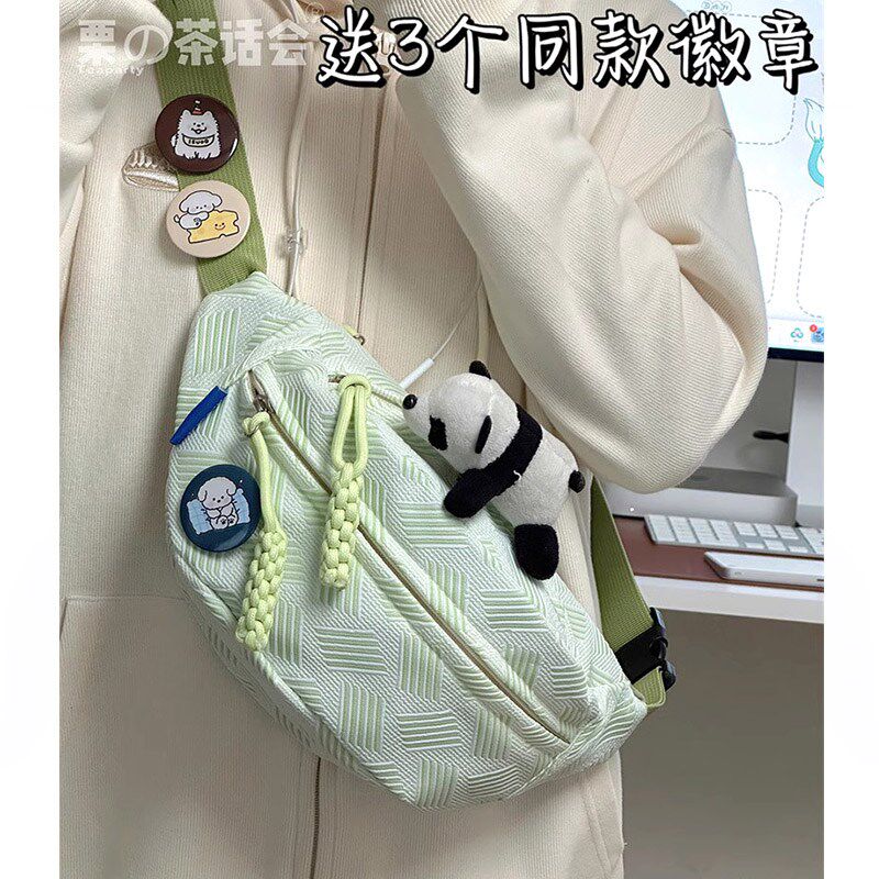 胸包女2024新款运动休闲腰包简约百搭小包包少女可爱小清新斜挎包