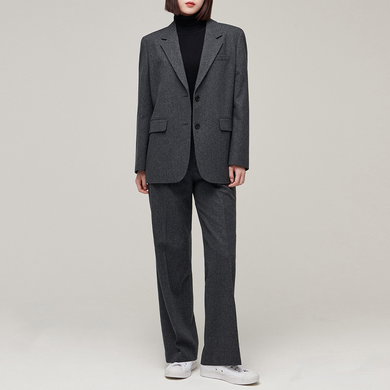 西装套装女2024春新款今年流行休闲高级感气质黑色小个子西服外套