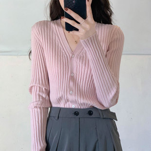 初秋粉色针织衫开衫女毛衣外套v领薄款显瘦长袖叠穿修身弹力外搭